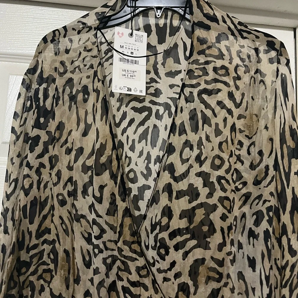 NWT Zara leopard faux wrap top - Picture 2 of 6